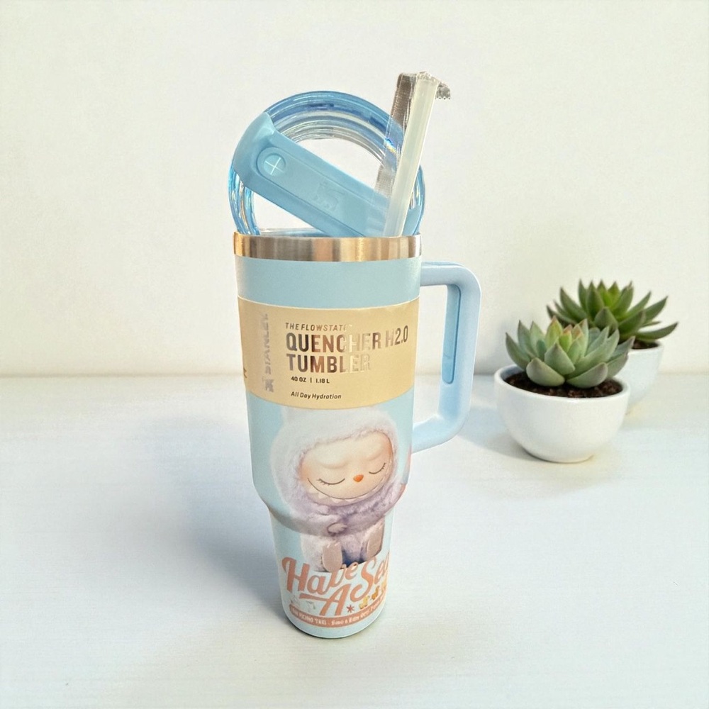 The Frosty Quencher H2O Tumbler with Straw